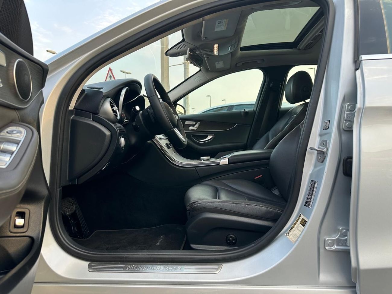 مرسيدس بنز C 300 سبورت