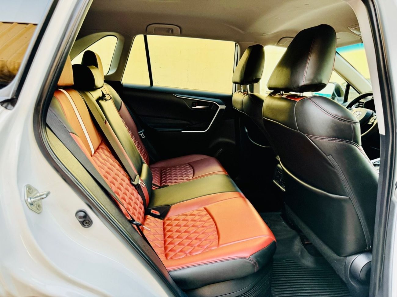 Toyota RAV4 2020 XLE HYBRID ENGINE FULL OPTION USA IMPORTED