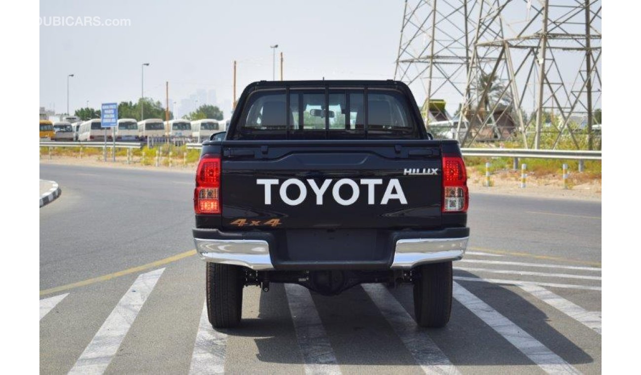 Toyota Hilux Double Cabin Pickup 2.4L Diesel AT