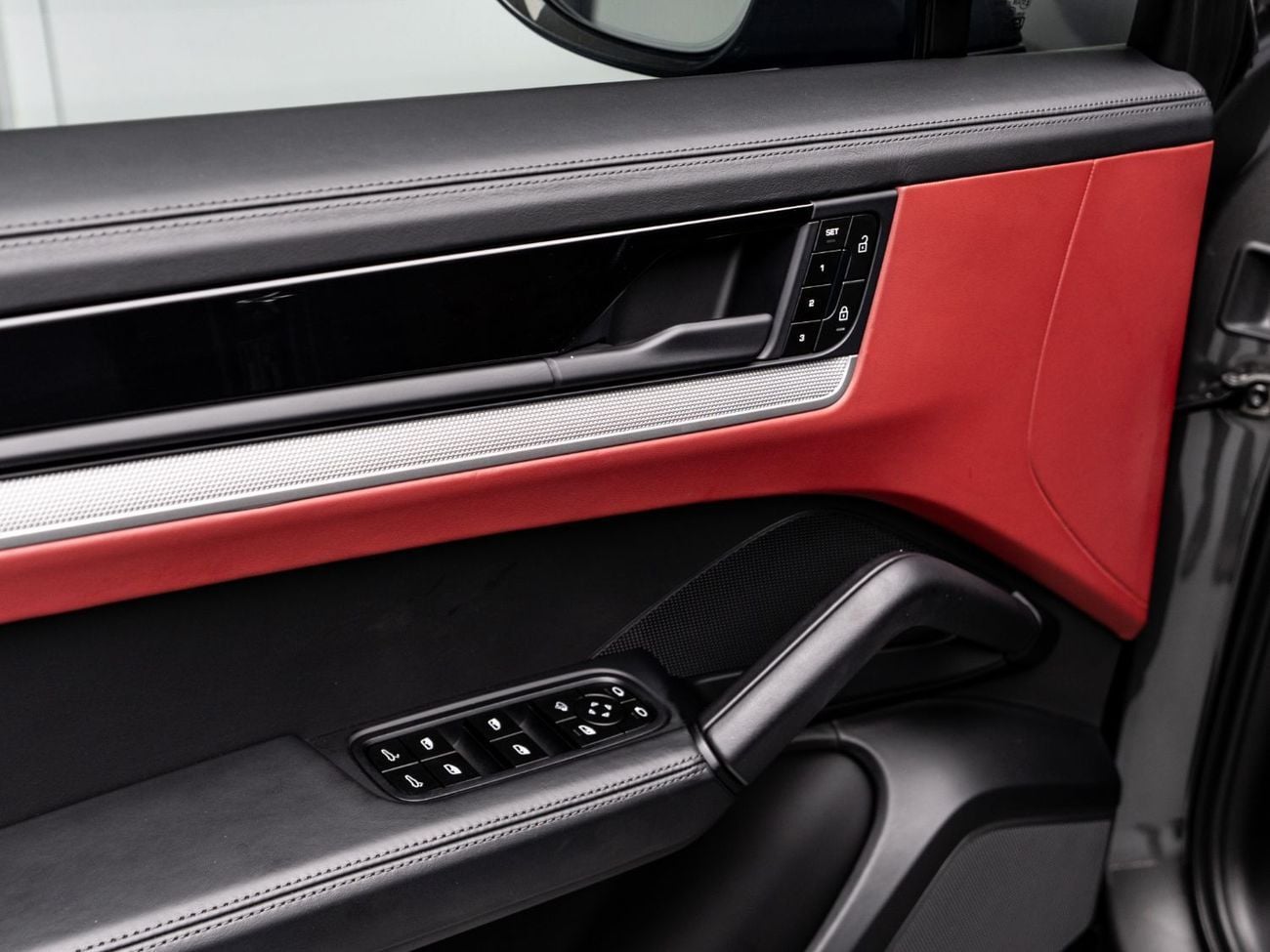 Porsche Cayenne STD BUY NOW, PAY 2027 | THE BLACKLINE STANDARD | 2025 Porsche Cayenne SUV, 3.0 TC V6, AWD, 353bhp, 8