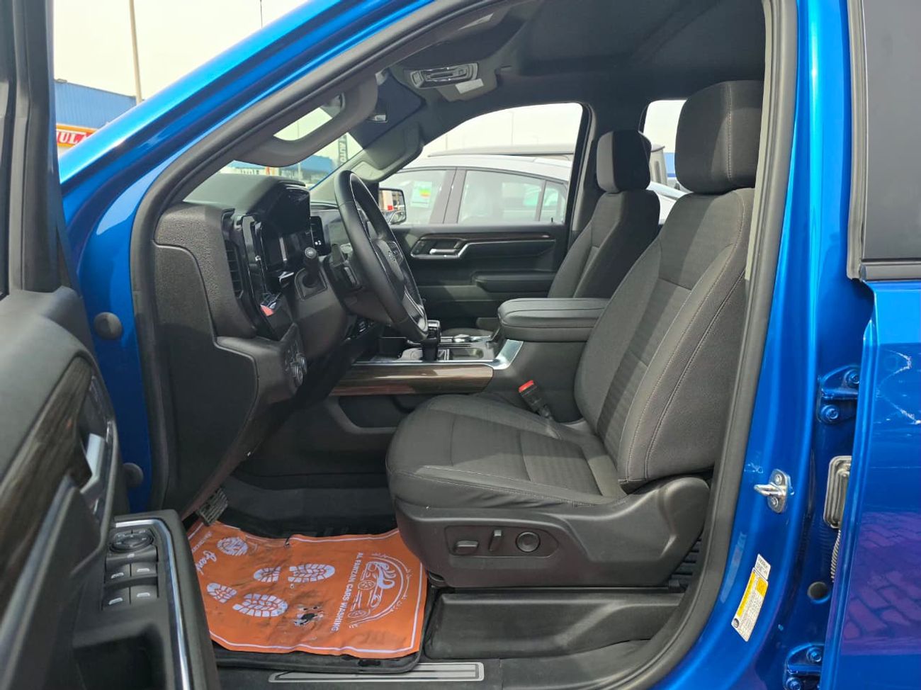 Chevrolet Silverado 5.3 V8 LT 1500 LT 2024 Canadian Specs