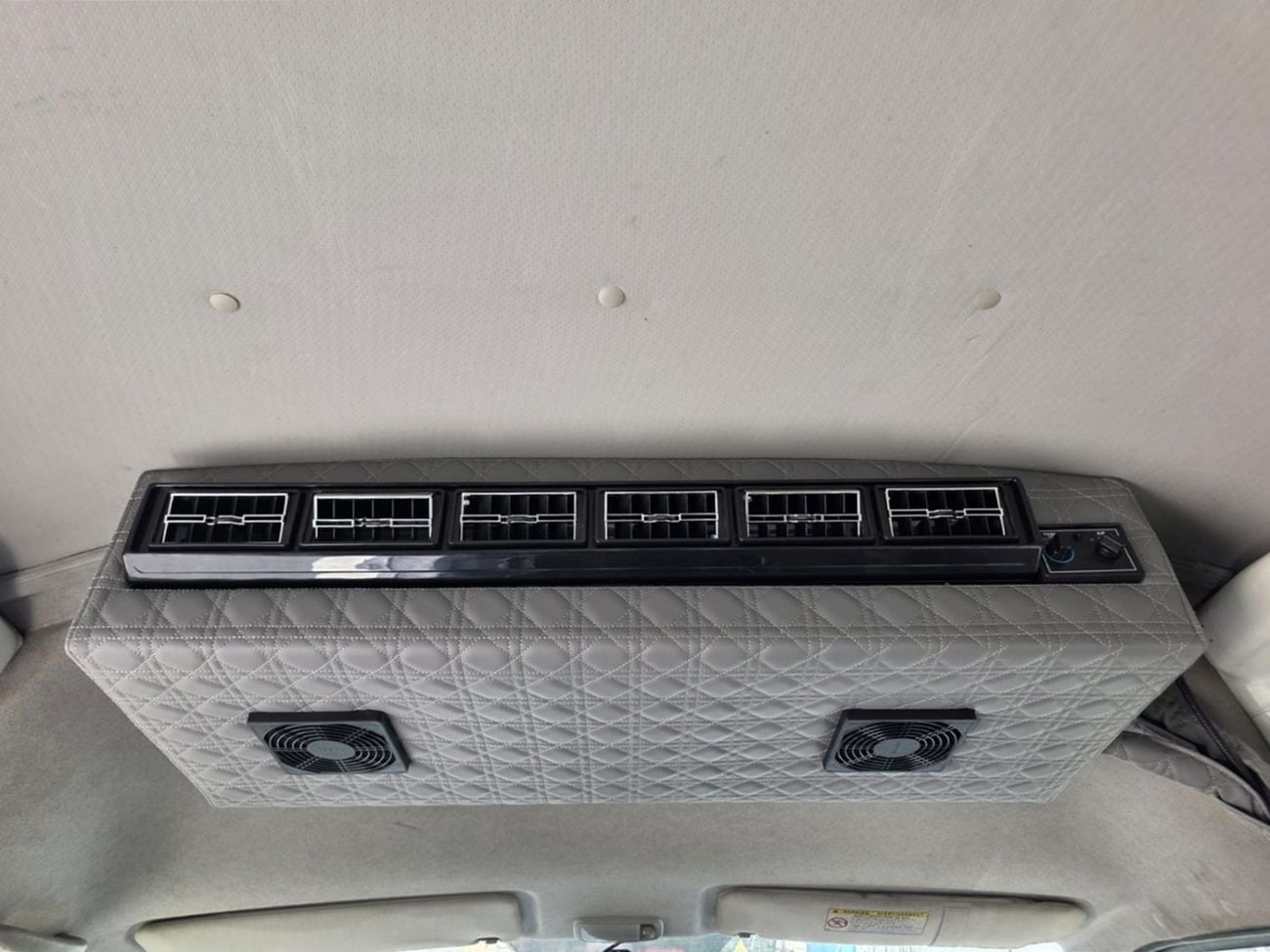 Toyota Hiace TOYOTA HIACE COMMUTER VAN RHD 2015 MODEL 3.0 L DIESEL AUTOMATIC(PM15122)