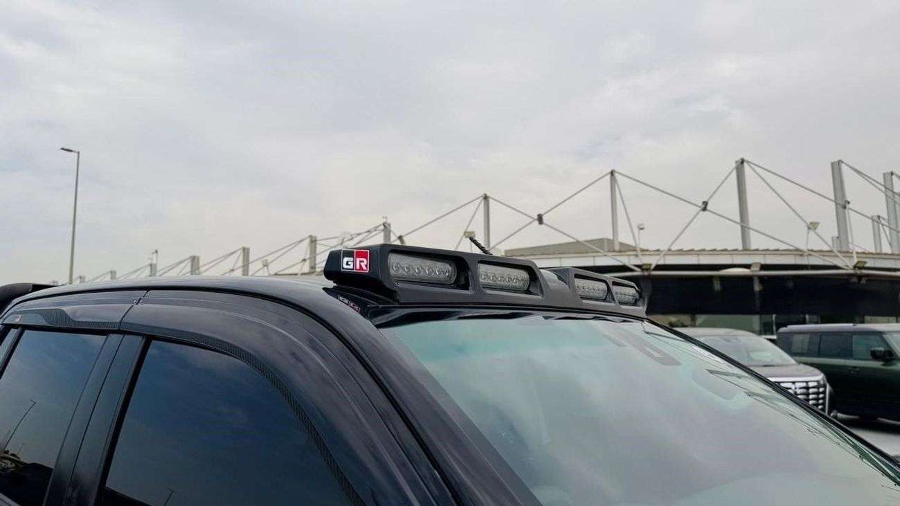 تويوتا هيلوكس -