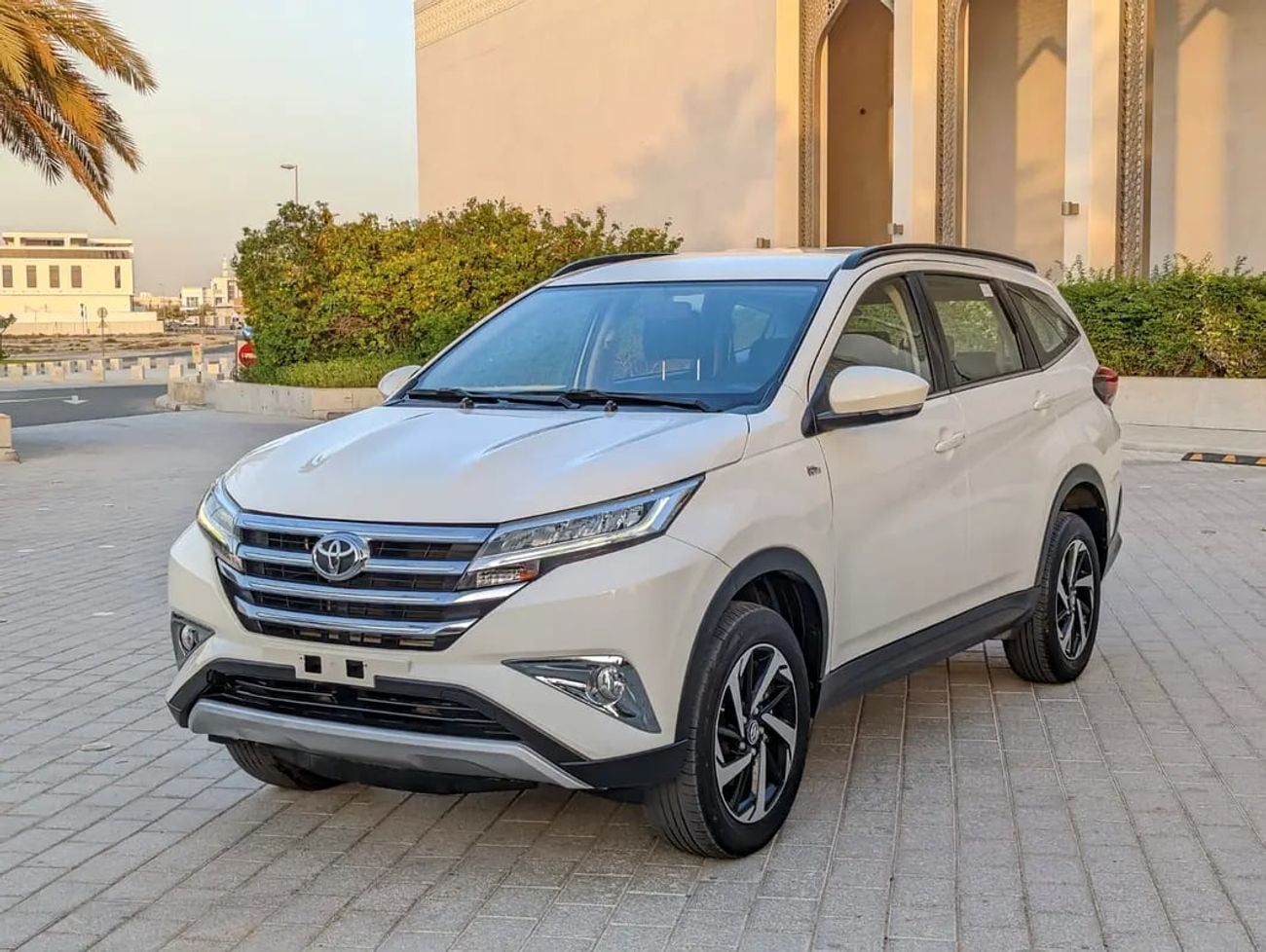 تويوتا راش GCC EX Prestine Condition Low KM Perfect Family 7 Seat SUV