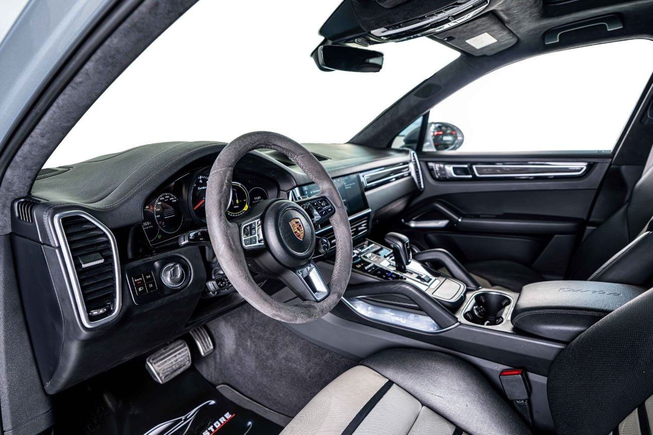 بورش كايان Turbo 4.0L (550 HP)