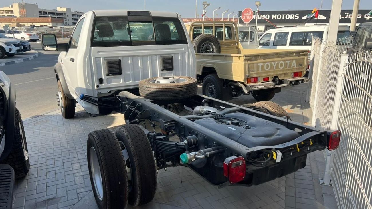 رام 5500 EXPORT ONLY - Ram 5500 Regular Chassis Cab 4x4 6.7L Cummins Diesel 8-Speed AT