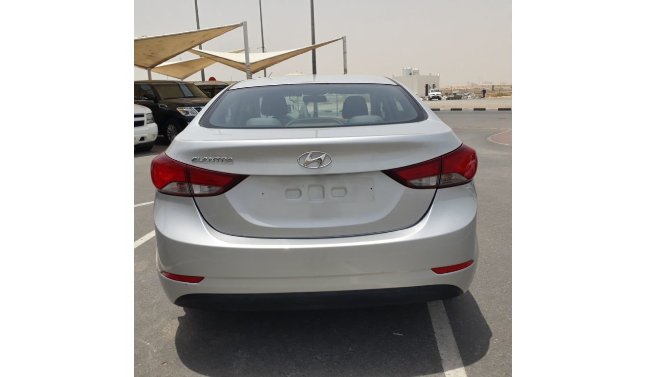 Hyundai Elantra السيارة نظيفه جدا بحاله ممتازه بدون حوادث ضمان شاسيه جير ماكينه