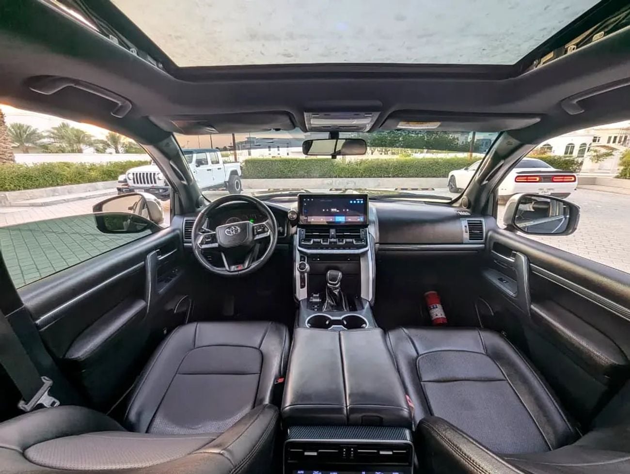 تويوتا لاند كروزر GXR Facelifted With Interior and Exterior | GCC Specs | V6 Engine