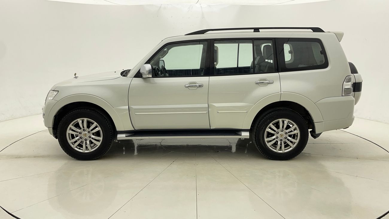 ميتسوبيشي باجيرو GLS HIGHLINE 3.8 | بدون دفعة مقدمة | اختبار القيادة في المنزل