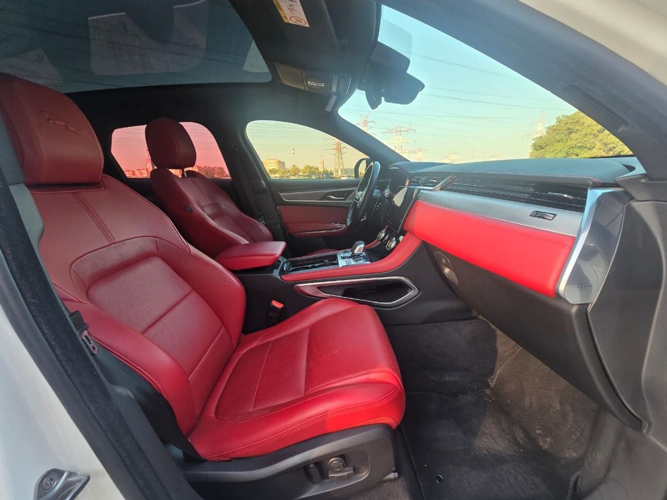 Jaguar F-PACE R-DYNAMIC SE P250 JAGUAR F-PACE R-DYNAMIC 2023 GCC // AWD // ORIGINAL PAINT // FULL CAR PPF // ACCID