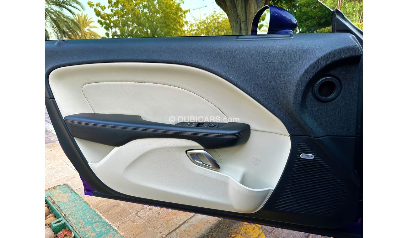 Dodge Challenger SXT Plus