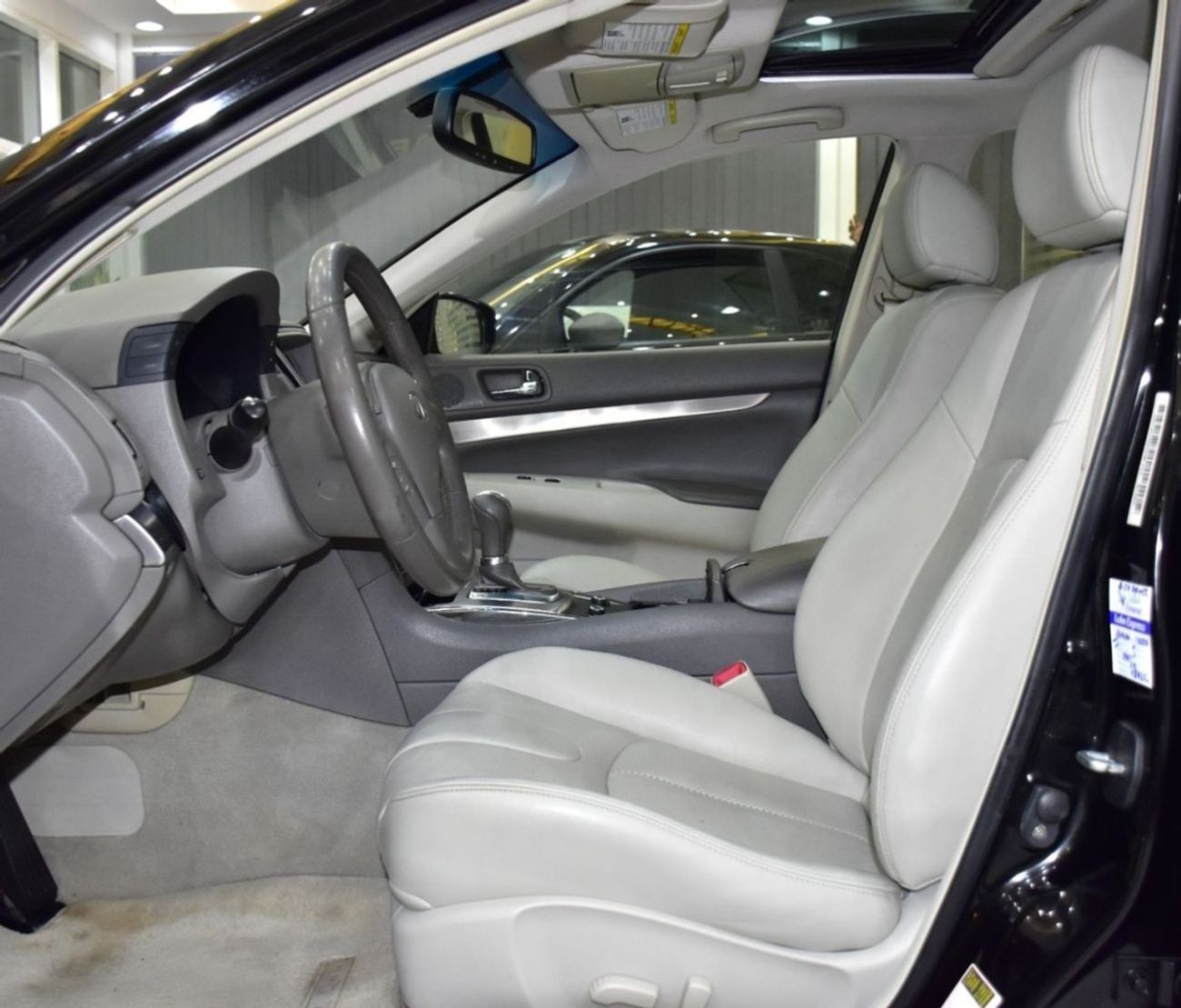 إنفينيتي Q40 EXCELLENT DEAL for our Infiniti Q40 ( 2015 Model ) in Black Color American Specs