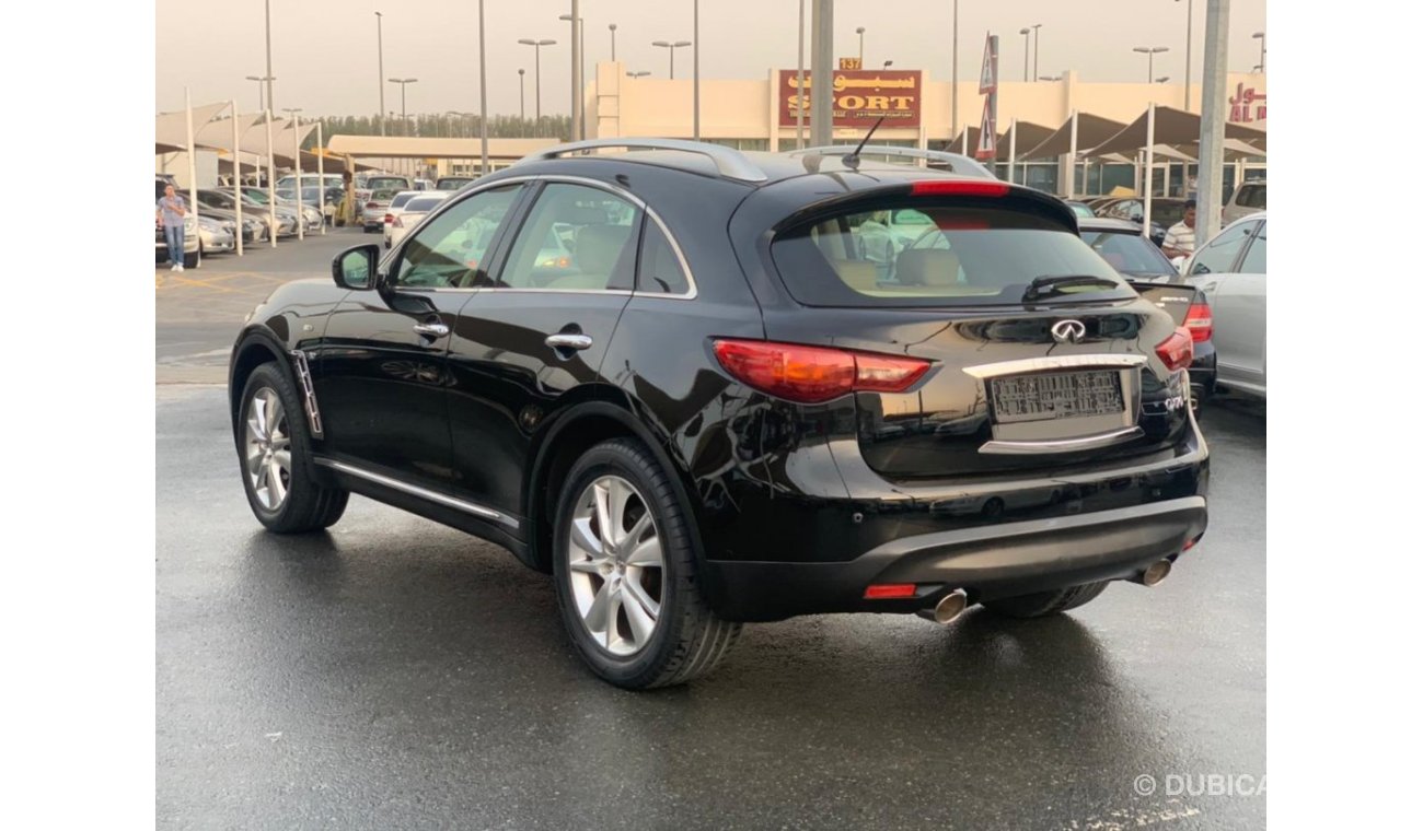 إنفينيتي QX70 Infiniti QX 70_Gcc_2014_Excellent_Condihion _Full option