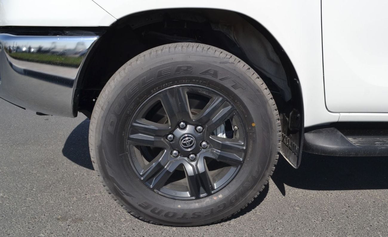 Toyota Hilux SR5 (NON GCC) 4x4 2.7L MT Petrol SR5