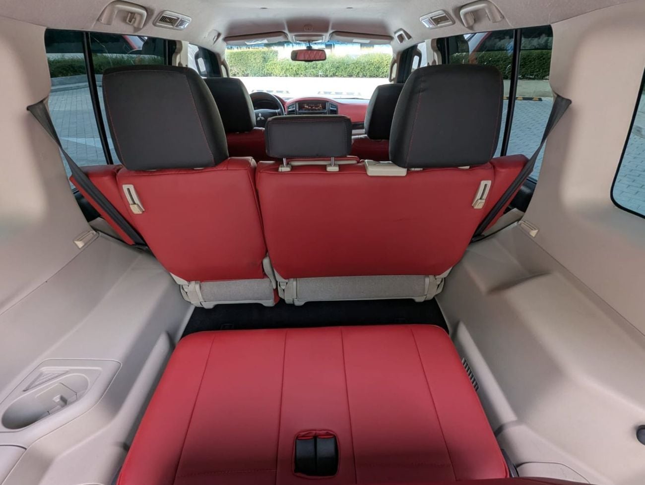 Mitsubishi Pajero GLS HIGHLINE TOP Mitsubishi Pajero 2016 LHD white