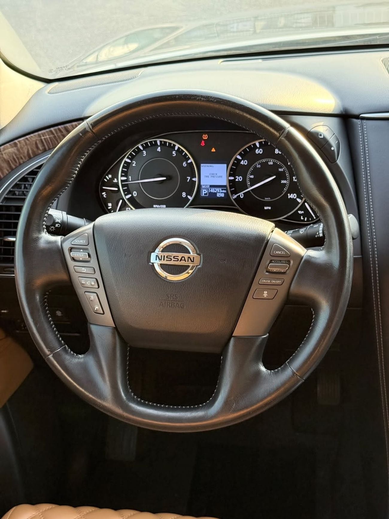 Nissan Armada SL SV 5.6L 4WD 4x4 original paint clean title