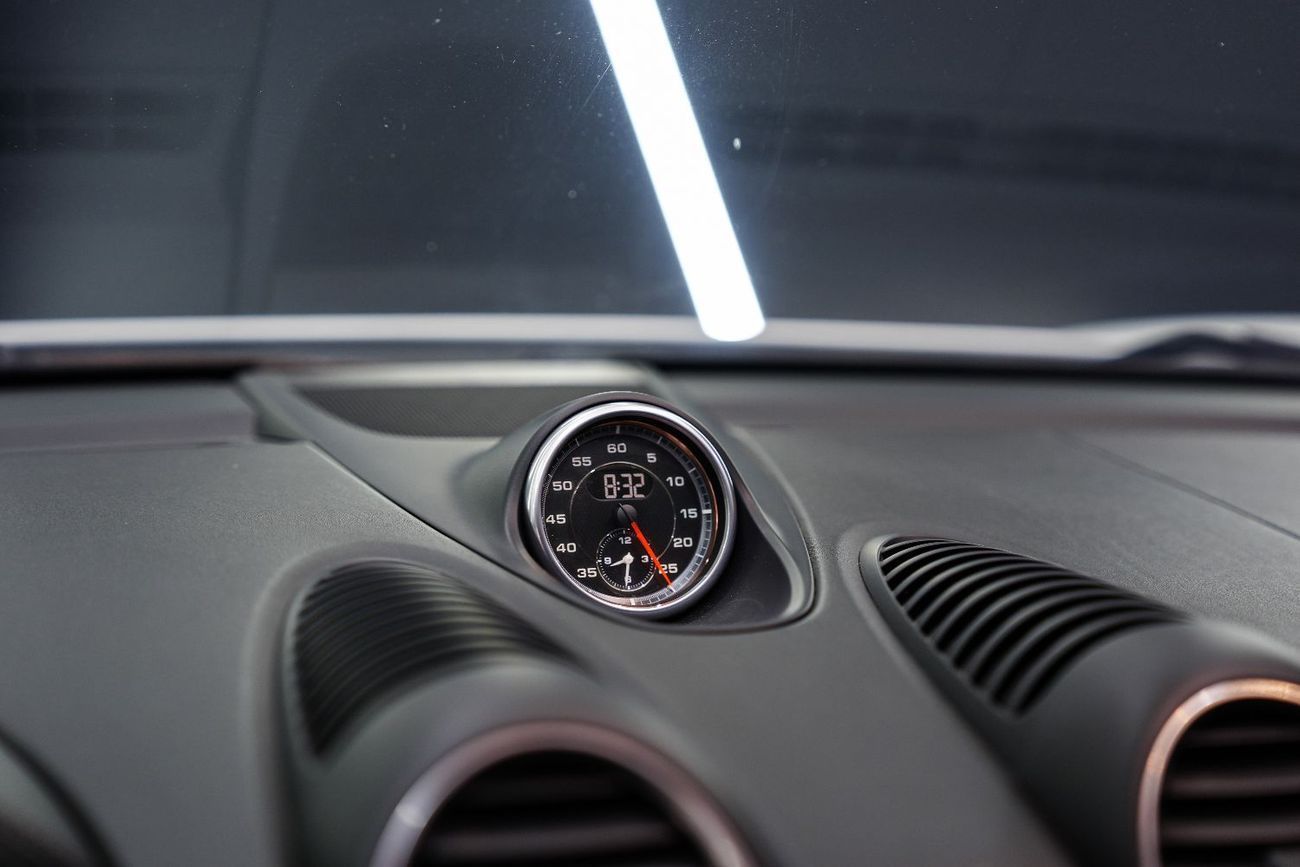 بورش كايمان 718 S 2.5L A/T S, Sport Chrono Package, Full Service History, Al Nabooda Warranty!!