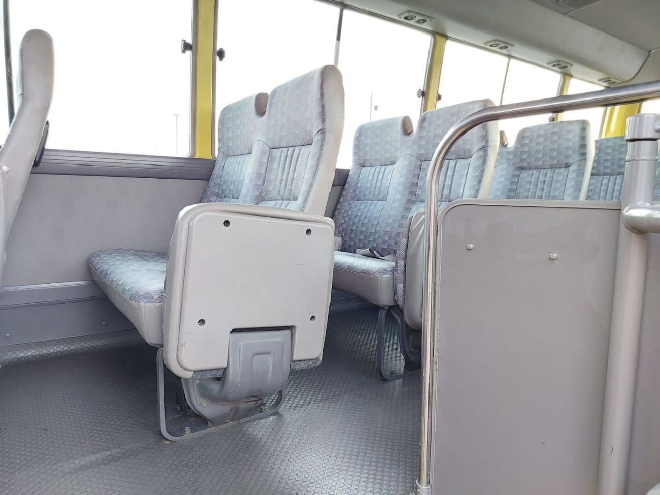 Nissan Civilian NISSAN CIVILIAN BUS RHD 2002 MODEL 4.2 L DIESEL AUTOMATIC(PM10521)