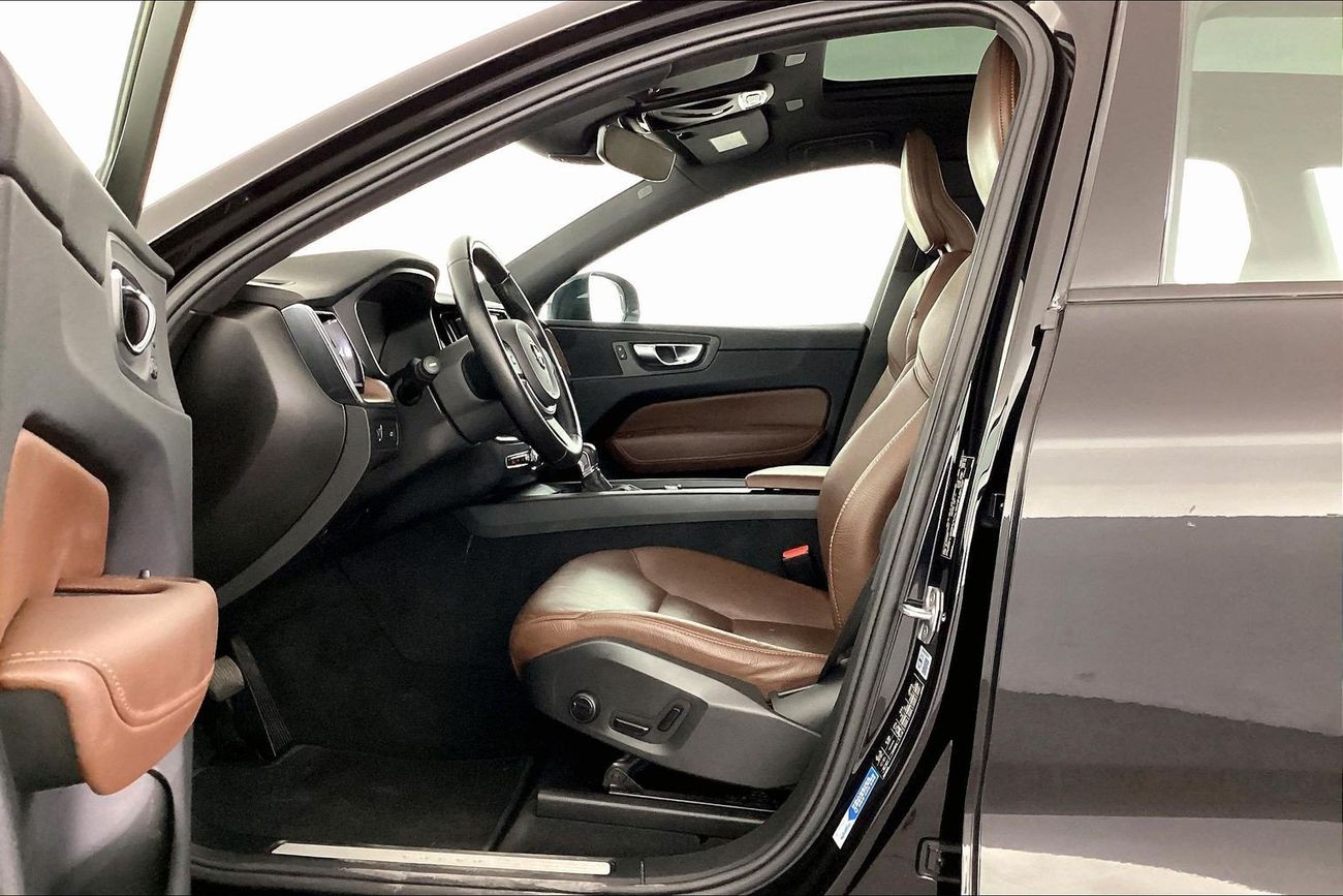 فولفو XC 60 T5 Momentum | National Day Celebration | شامل الضمان | 0 ﺪﻔﻋﺓ ﺃﻮﻟﻯ