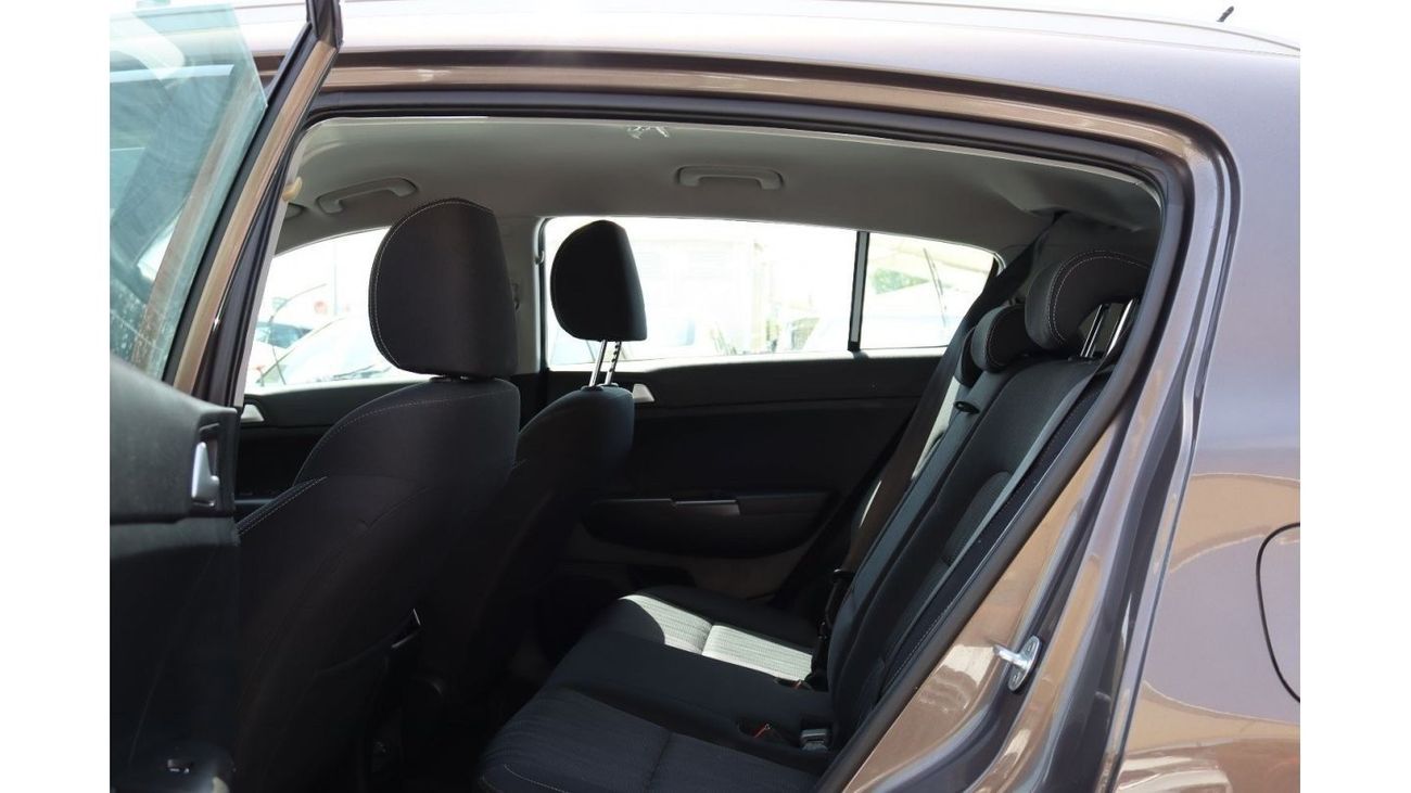 كيا سبورتيج EX خالية من الحوادث - خليجي - بحالة الوكالة - مكينة 1600 سي سي -