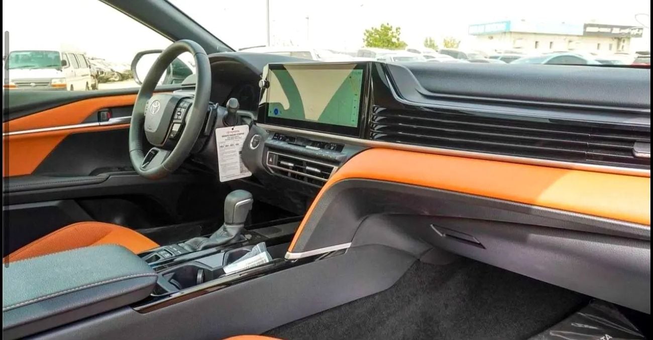 Toyota Camry LUMIERE HEV 2.5L HUBRID GCC SAUDI SPEC