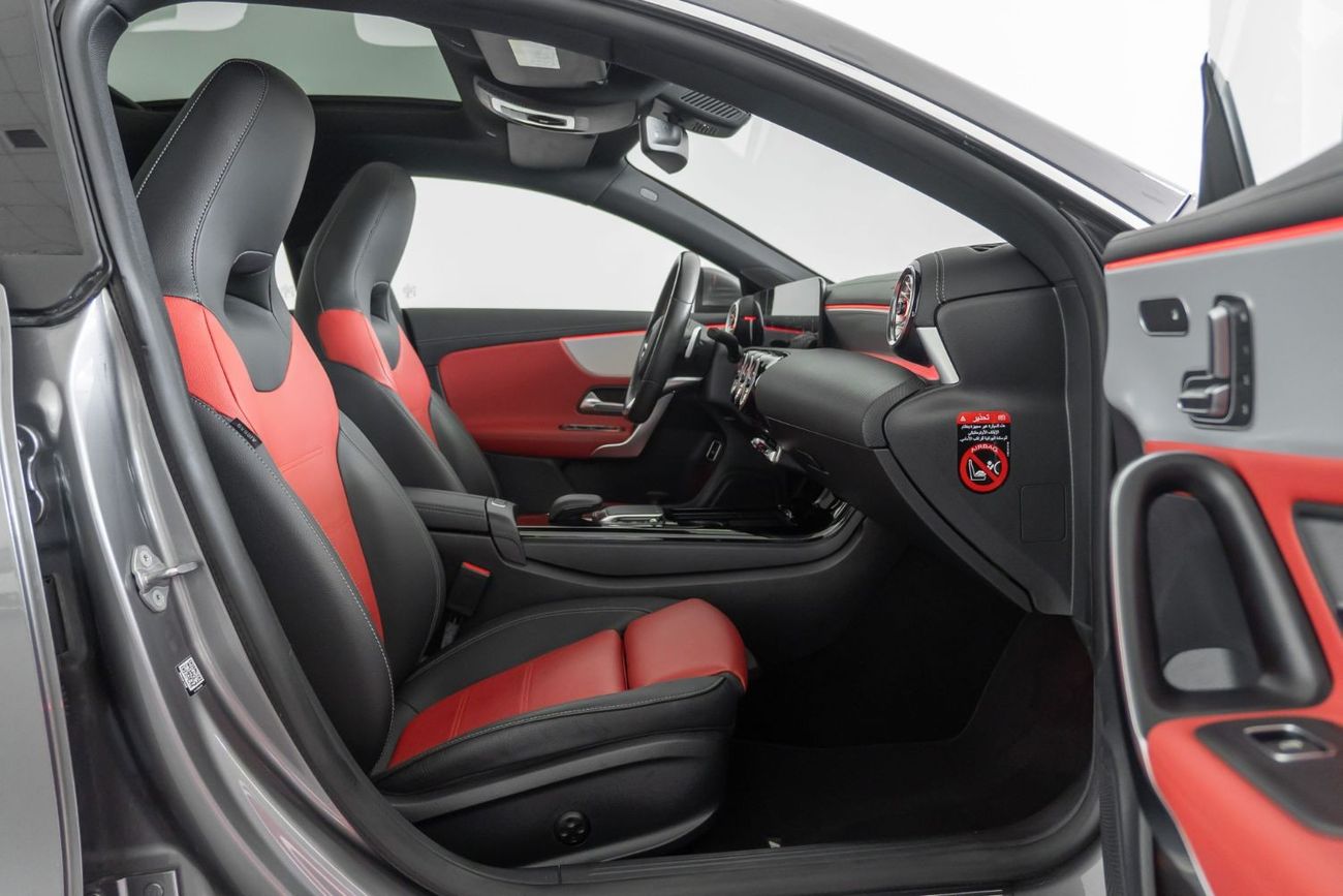 Mercedes-Benz CLA 250 2023 Mercedes Benz CLA 250 / Full Mercedes Service History & Warranty