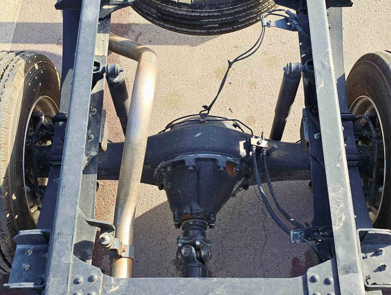 ميتسوبيشي فوسو كانتير CHASSIS EURO 5 / 3.8L V6 DIESEL A/T / 3 STR / CODE # CHASSIS