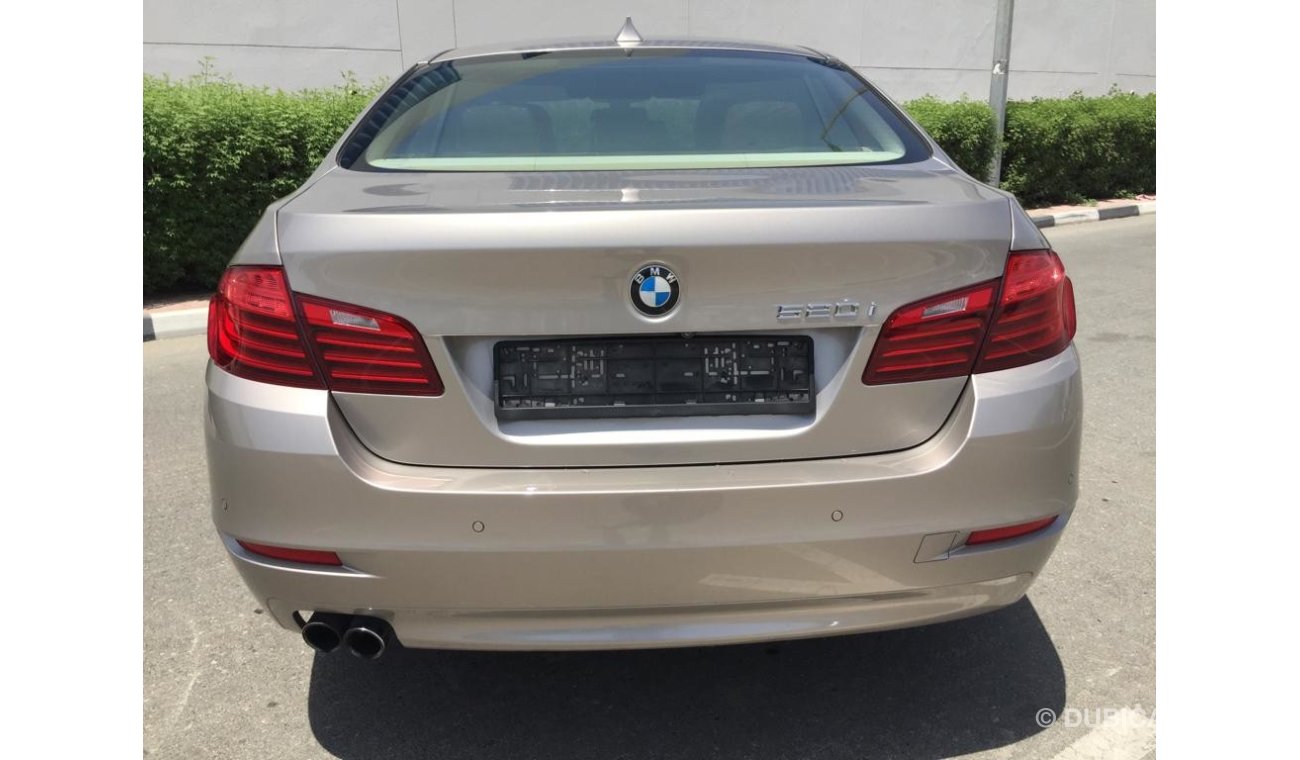 BMW 520i i Under Warranty GCC 2015