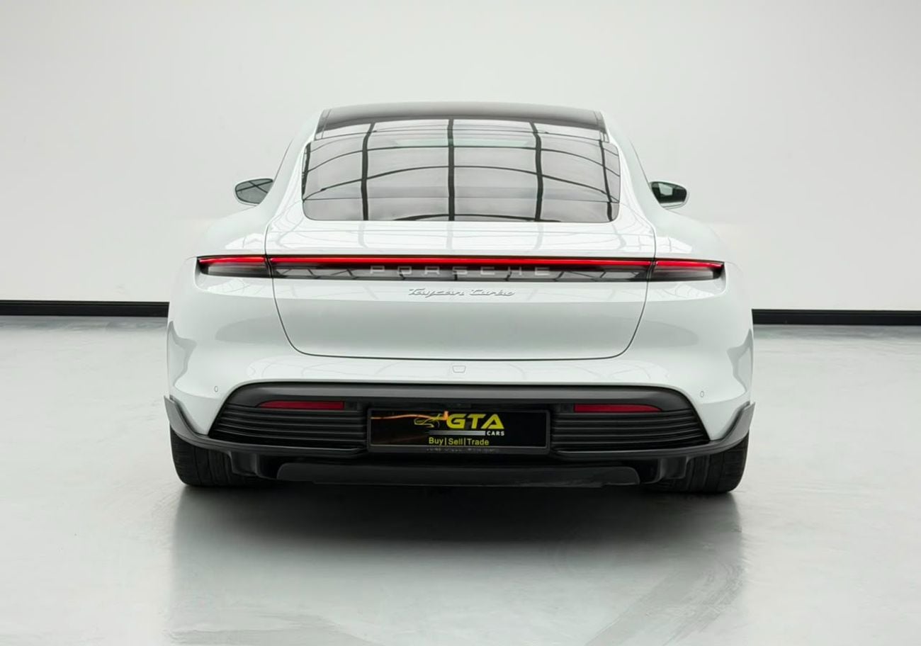 بورش تايكان TURBO