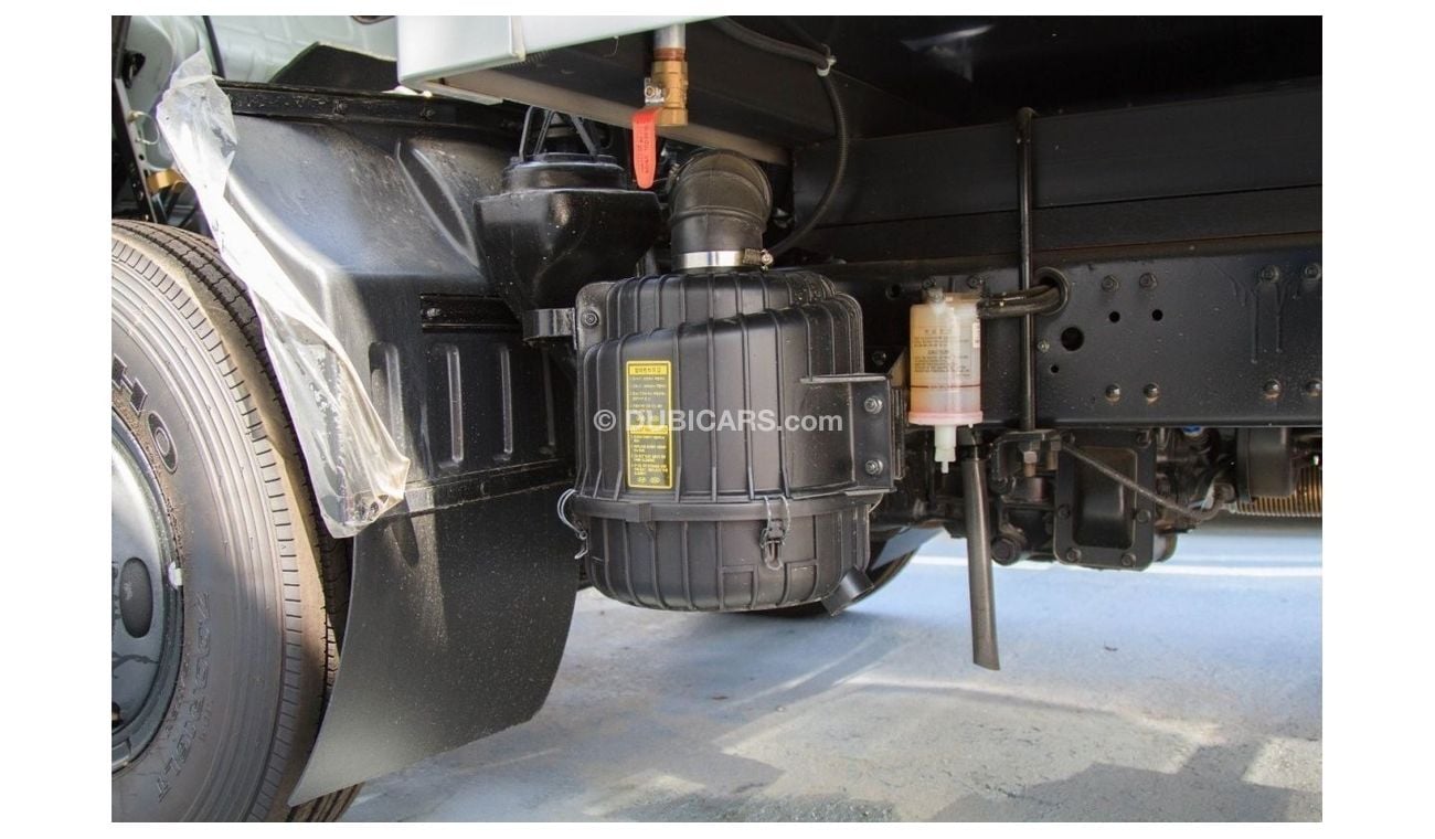 هيونداي HD 65 HD65 Refrigerator Van. Year Make 2022