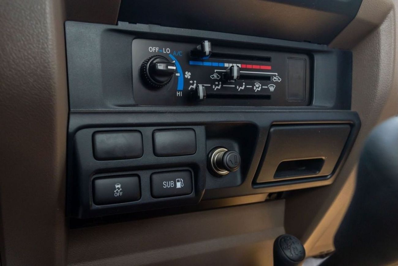 Toyota Land Cruiser Pick Up DC 4.5L V8 DIESEL 4X4 2022 | SNORKEL | TRACTION CONTROL