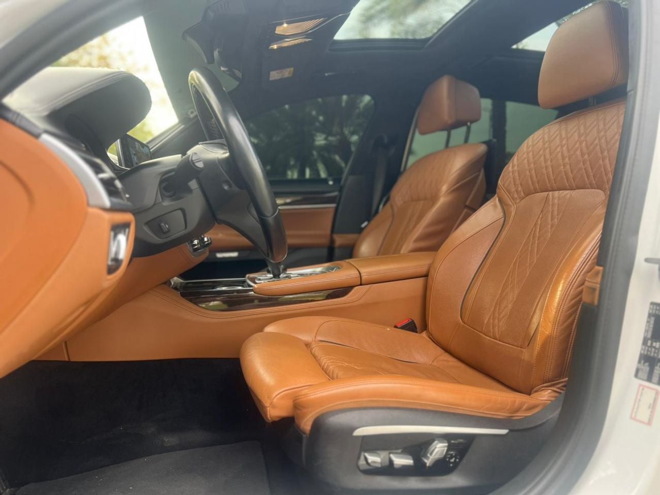 بي أم دبليو 740Li EXCLUSIVE Executive 3.0L (322 HP)