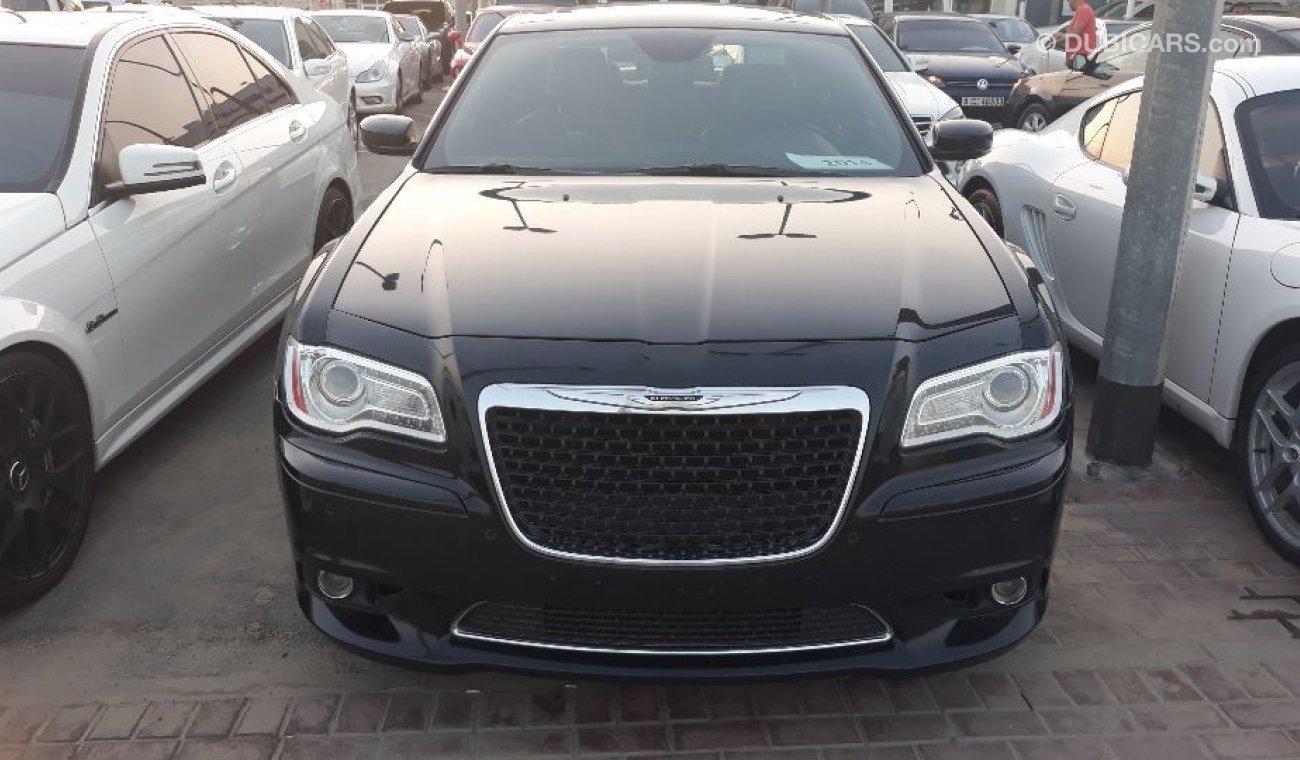 Chrysler 300C 2014 SRT8 Full options Gulf Specs Low mileage clean car