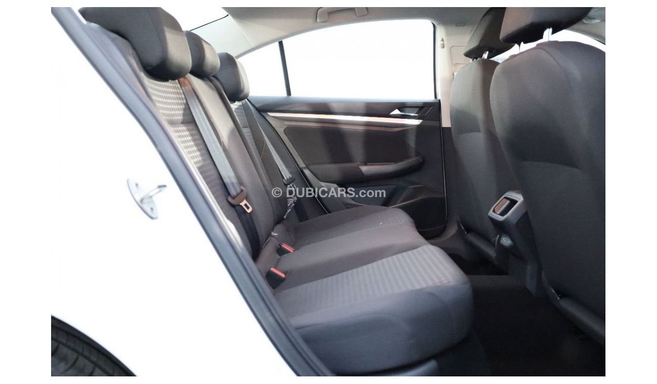 Volkswagen Bora VOLKSWAGEN_BORA_2022_15L_WHITE