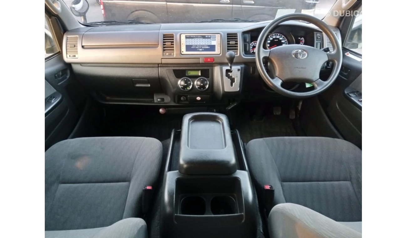 Toyota Hiace TOYOTA HIACE SUPERGL RIGHT HAND DRIVE (PM959)