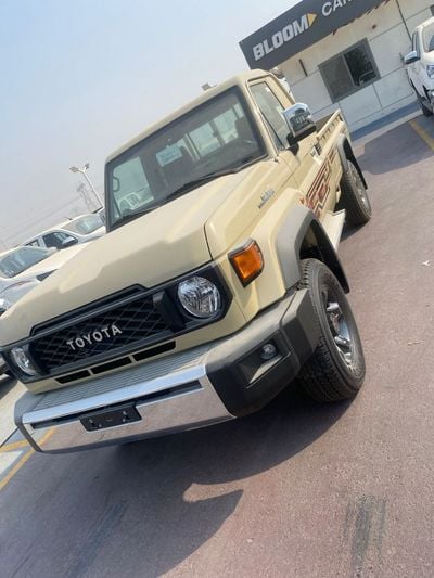 Toyota Land Cruiser Pick Up Std 4.0L Single Cab Utility 4WD