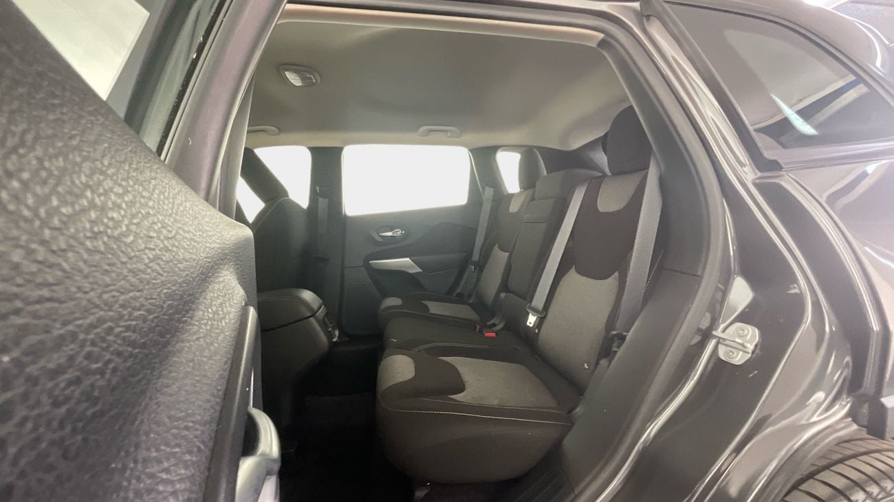 جيب شيروكي 3.2 SPORT X AUTO | شامل الضمان | 0 ﺪﻔﻋﺓ ﺃﻮﻟﻯ