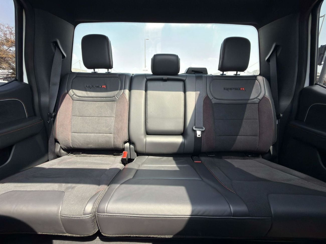 Ford F 150 Raptor GCC SPEC UNDER WARRANTY AND SERVICE CONTRACT