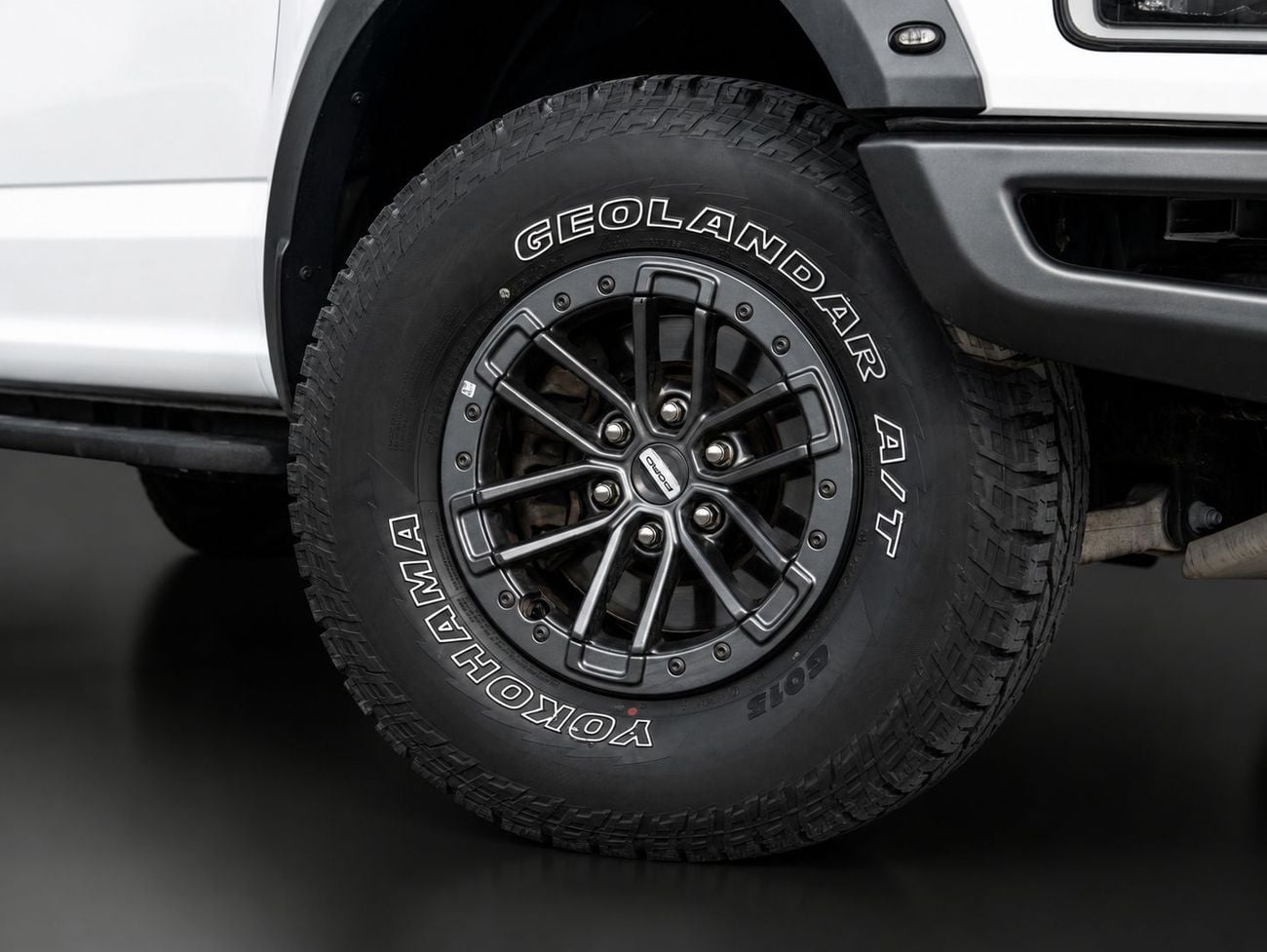 Ford F-150 RAPTOR SUPER CAB (3.5L · 6 Cyl · Automatic · Petrol · Pick Up Truck · All Wheel Drive · 5 Seats · 4 Door)