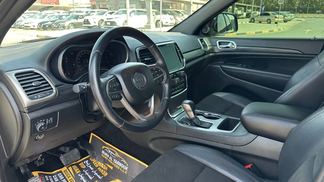 جيب جراند شيروكي Laredo 3.6L 4WD