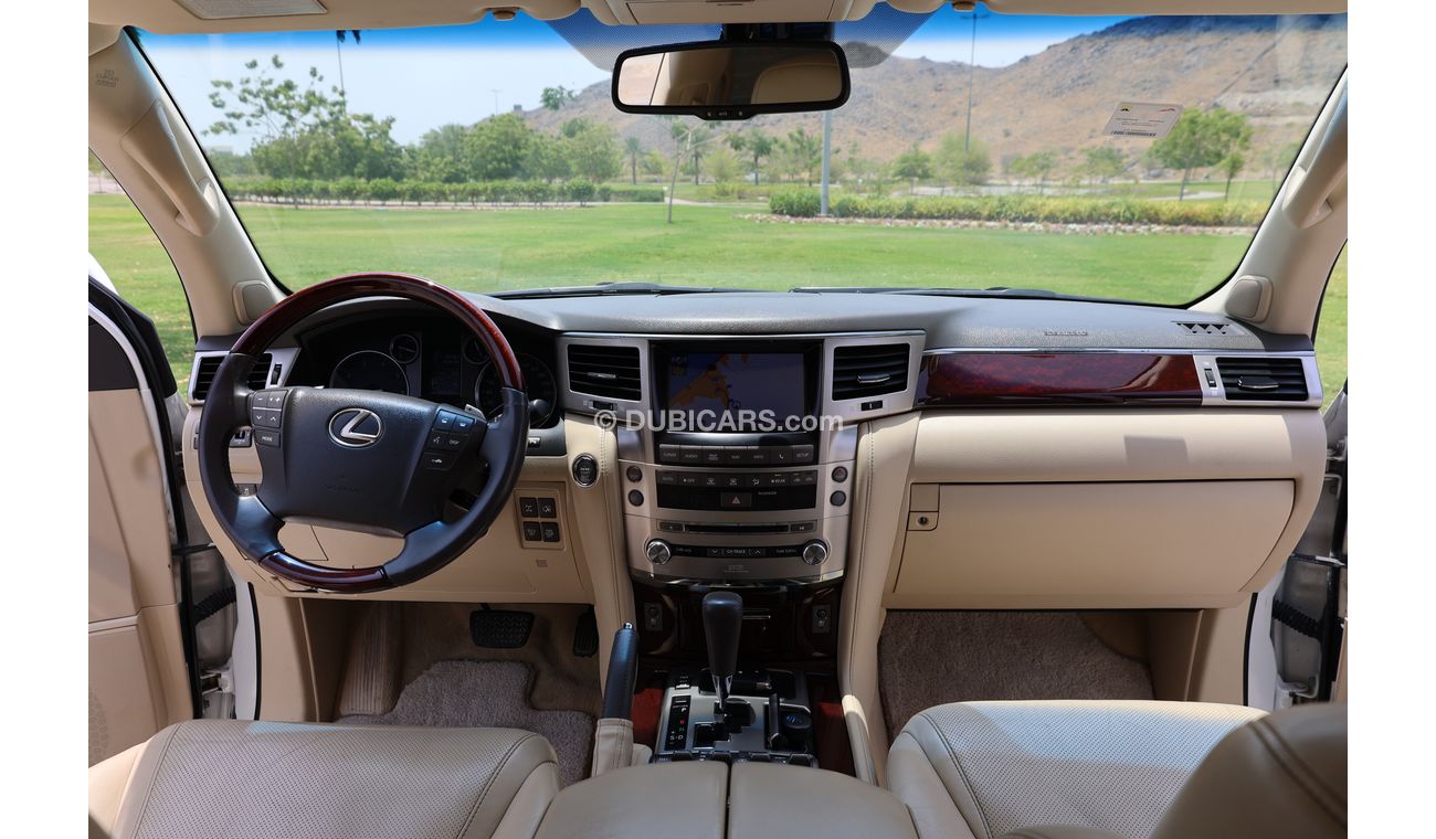 Lexus LX 570 5.7 L
