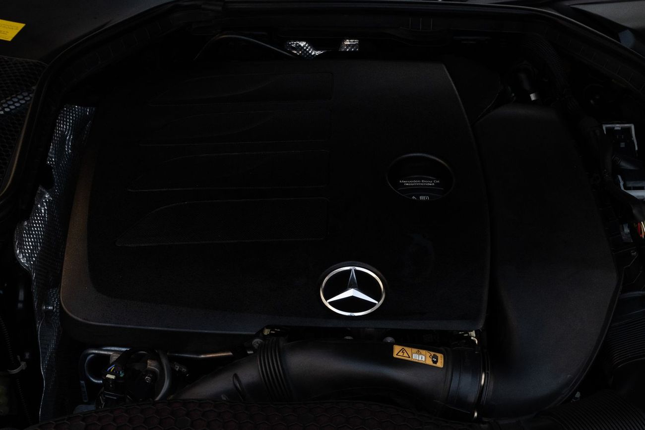 مرسيدس بنز C 200 C200 AMG | 2,155 P.M | 0% Downpayment | Sedan!