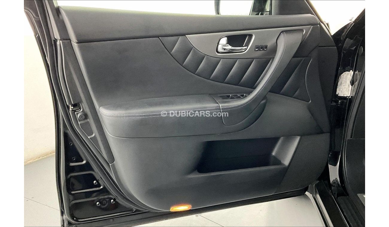 Infiniti QX70 Sport Luxury