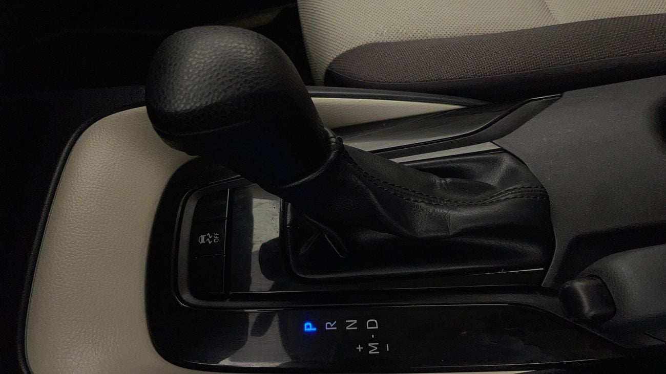 تويوتا كورولا XLI 1.6 | بدون دفعة مقدمة | اختبار القيادة في المنزل