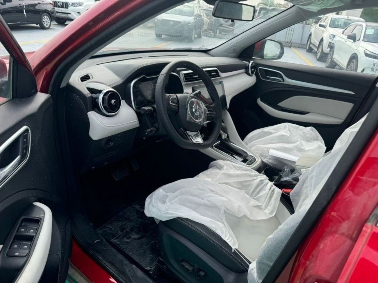 MG ZS 1.5L PETROL LUXURY 2024