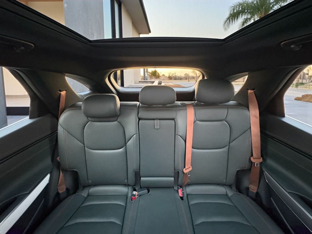 جينيسس GV70 GENESIS GV70 2.5L Turbo I4 | 2024 | GCC SPECS | AED 3,000 PER MONTH