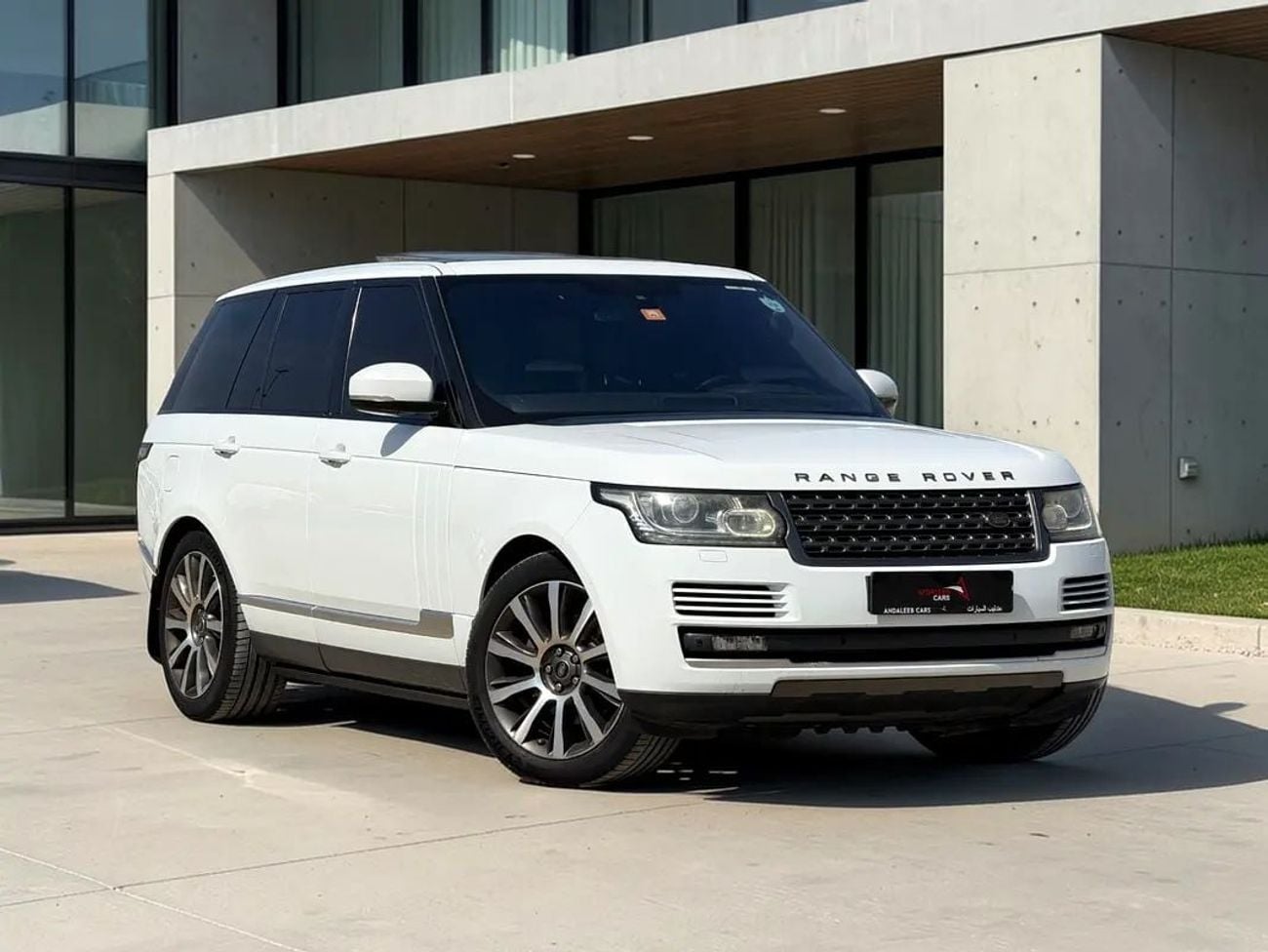 Land Rover Range Rover HSE RANGE ROVER HSE | 5.0L V8 | 4WD | GCC SPECS | 2016