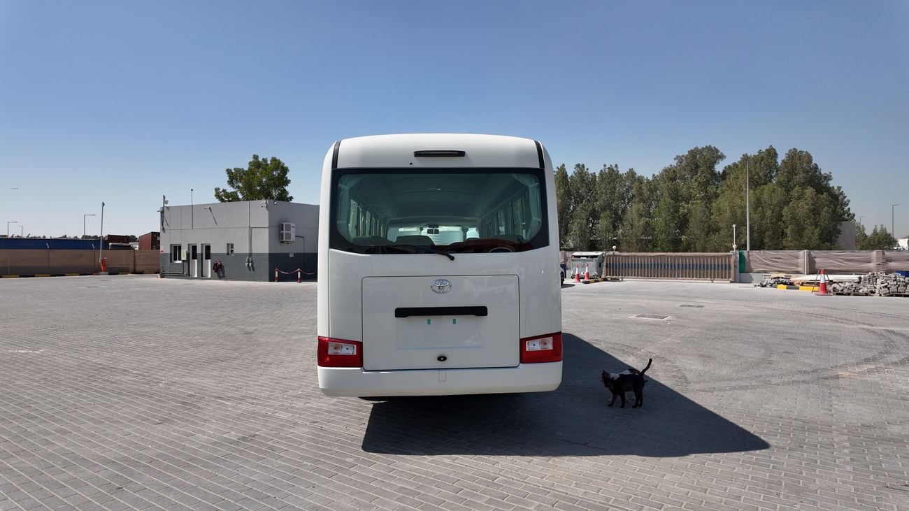 Toyota Coaster 29 Seater  | 4.0 Diesel MT | SNORKEL | 3 POINT BELT SYSTEM