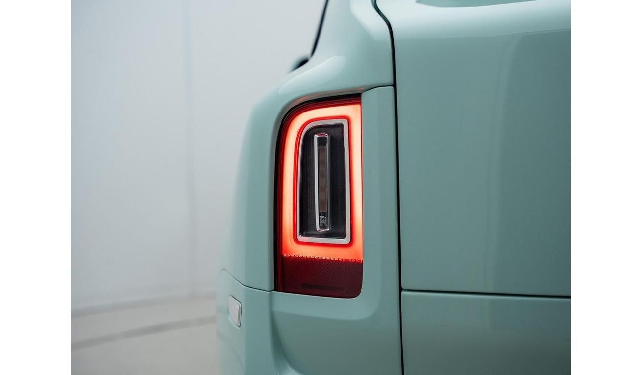 رولز رويس كولينان 6.75 V12 Black Badge RIGHT HAND DRIVE