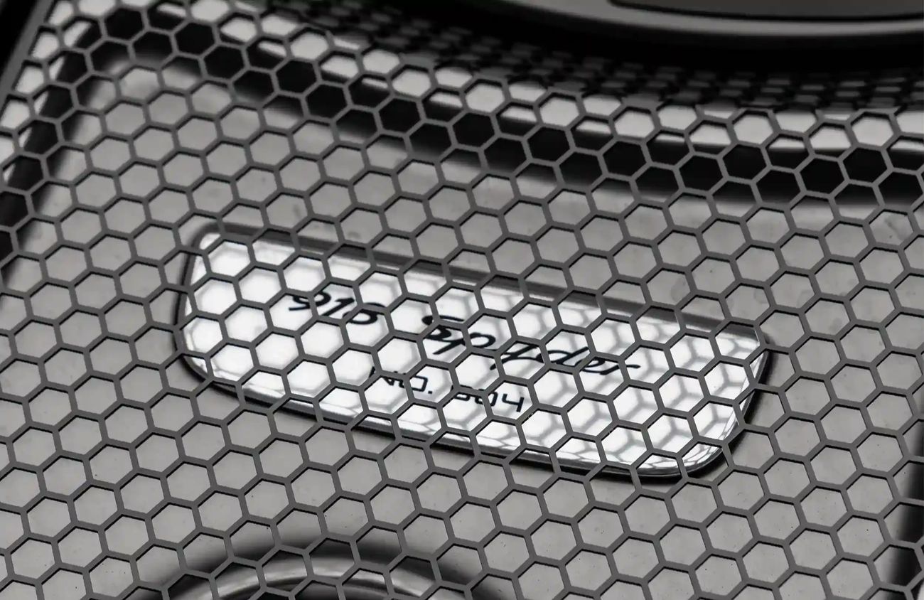 Porsche 918 Spyder 4.6L V8 N/A engine + emotor